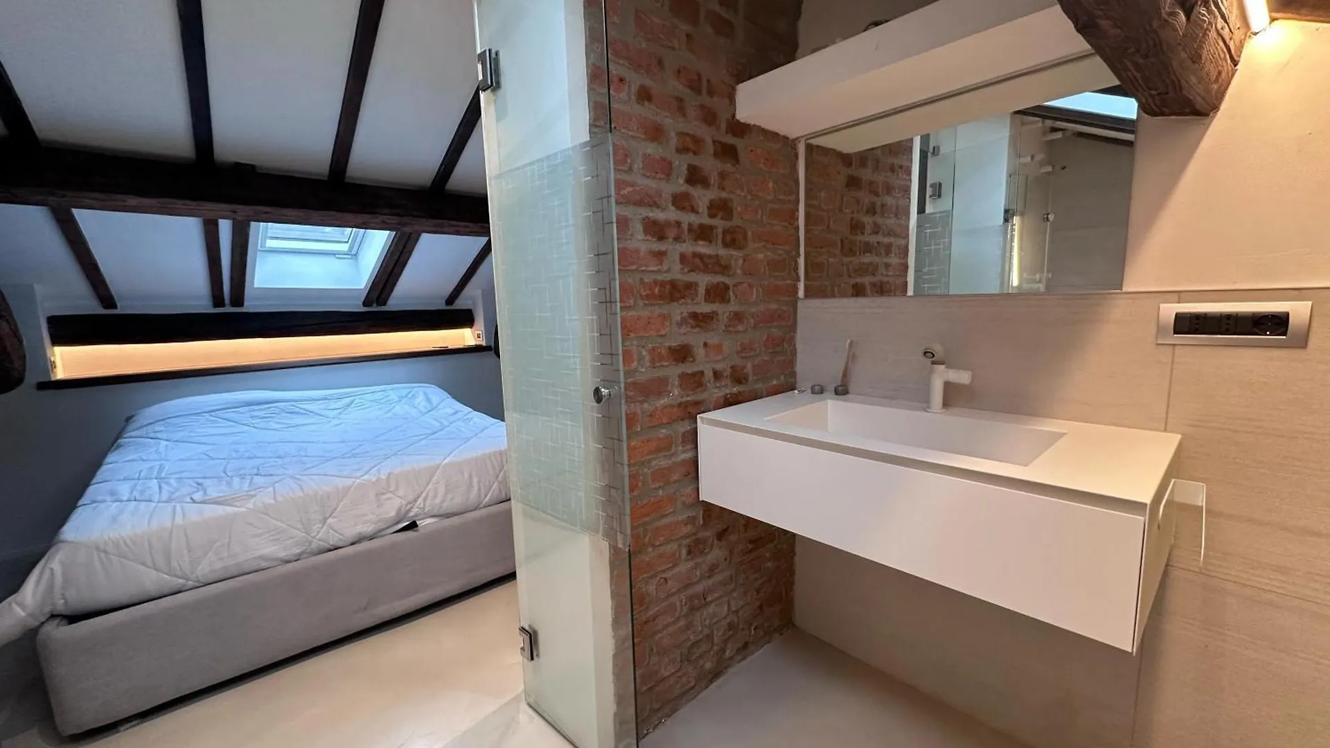 Ferienwohnung The Savona Design Attic Mailand 0*,  Italien